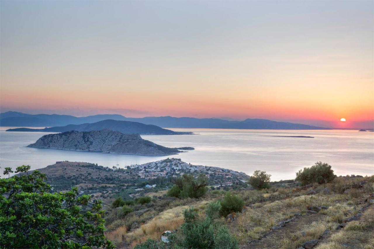 Villa Aegina Colors *