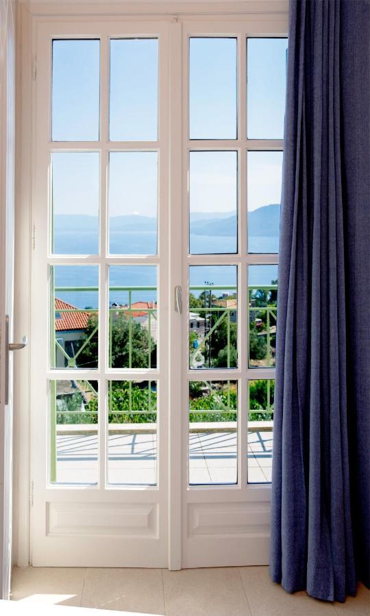 Willa Aegina Colors Sfentouri