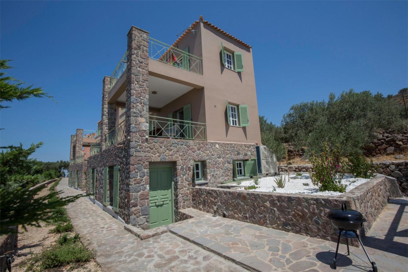 Villa Aegina Colors *